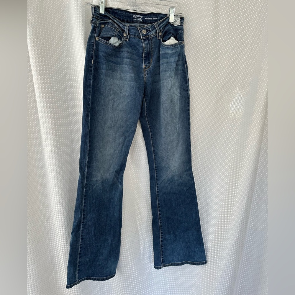Women’s Levi Jeans
